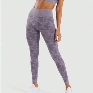 GYMSHARK WOMENS
CAMO SEAMLESS LEGGINGS